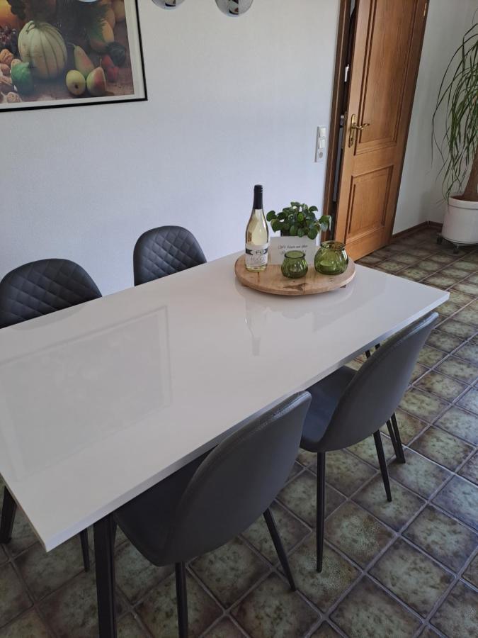 Weingut Gödert Lägenhet Osann-Monzel Exteriör bild